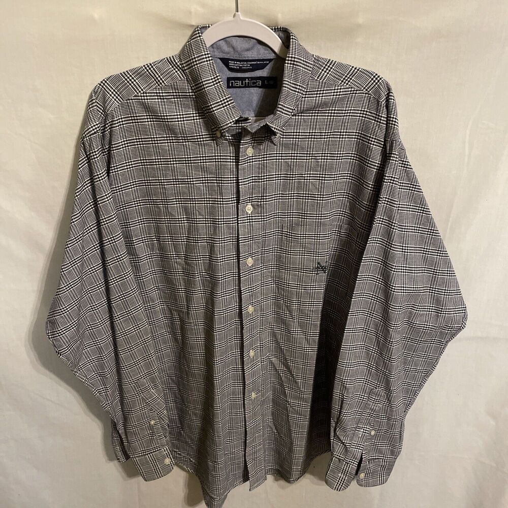 Nautica Dress Shirt Men’s Size Large Black Striped Button Up Long Sleeve